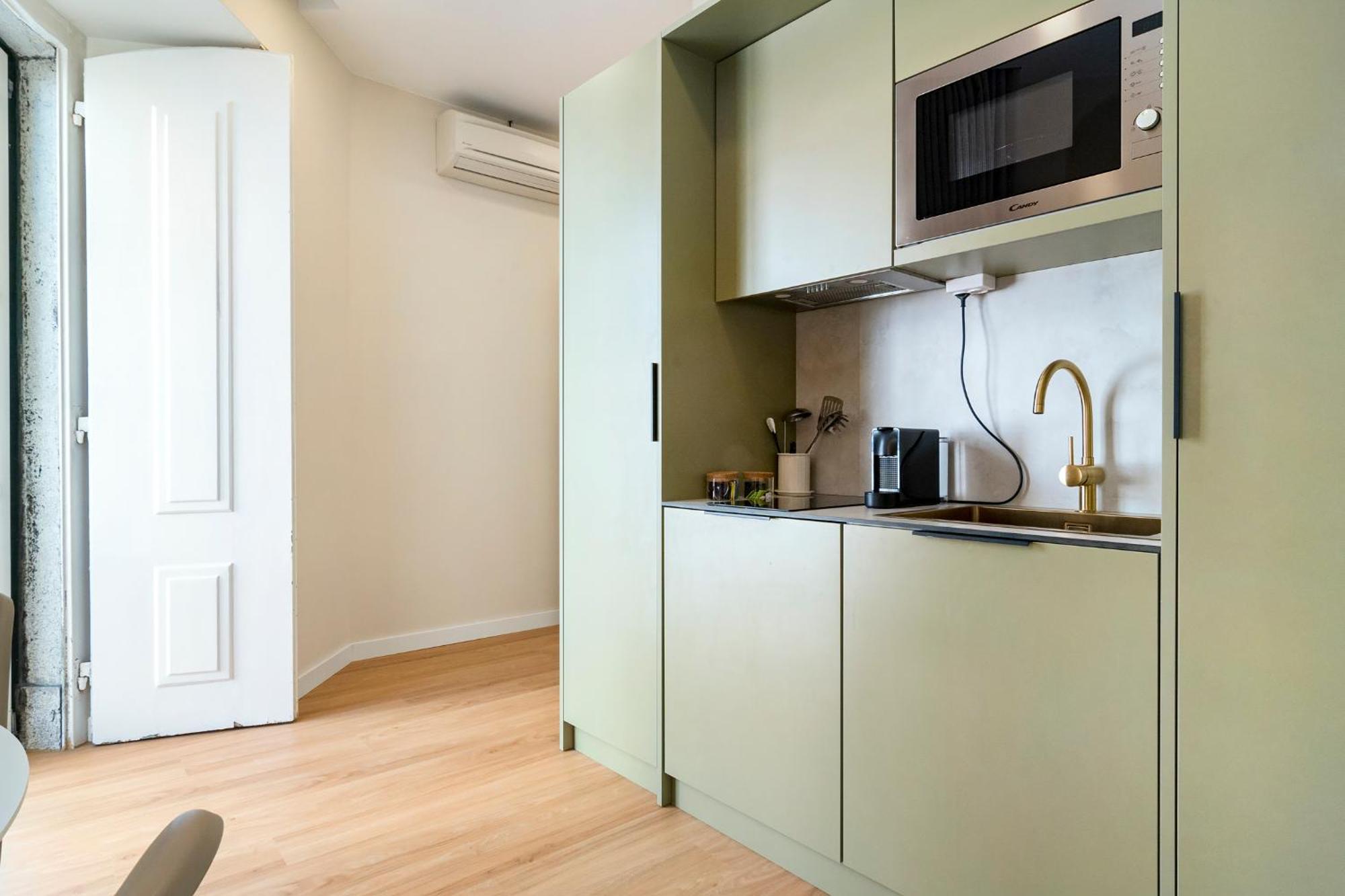 One-Bedroom Family Apartment