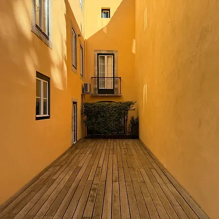 Metropolitan Living Lisbon - Laranjeiras-3